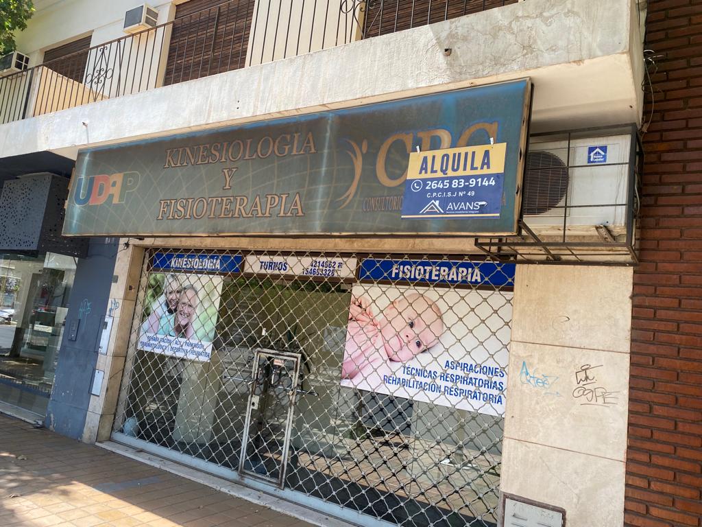 ALQUILO LOCAL DE 74 M2 EN AV. CORDOBA CASI SARMIENTO